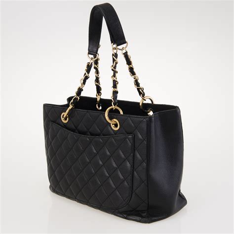 chanel shopping tote price.